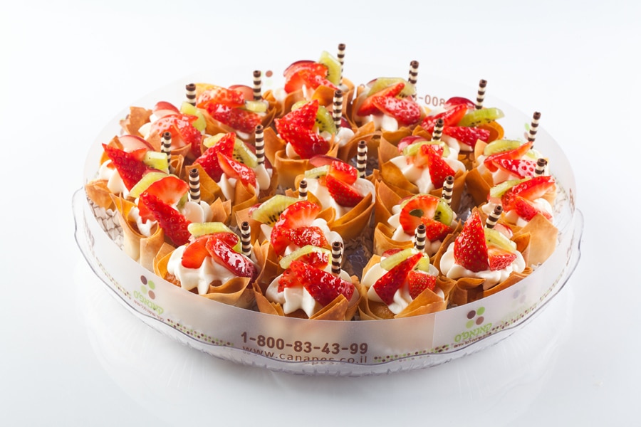 צילום של מגש חטיפי פילו מתוק