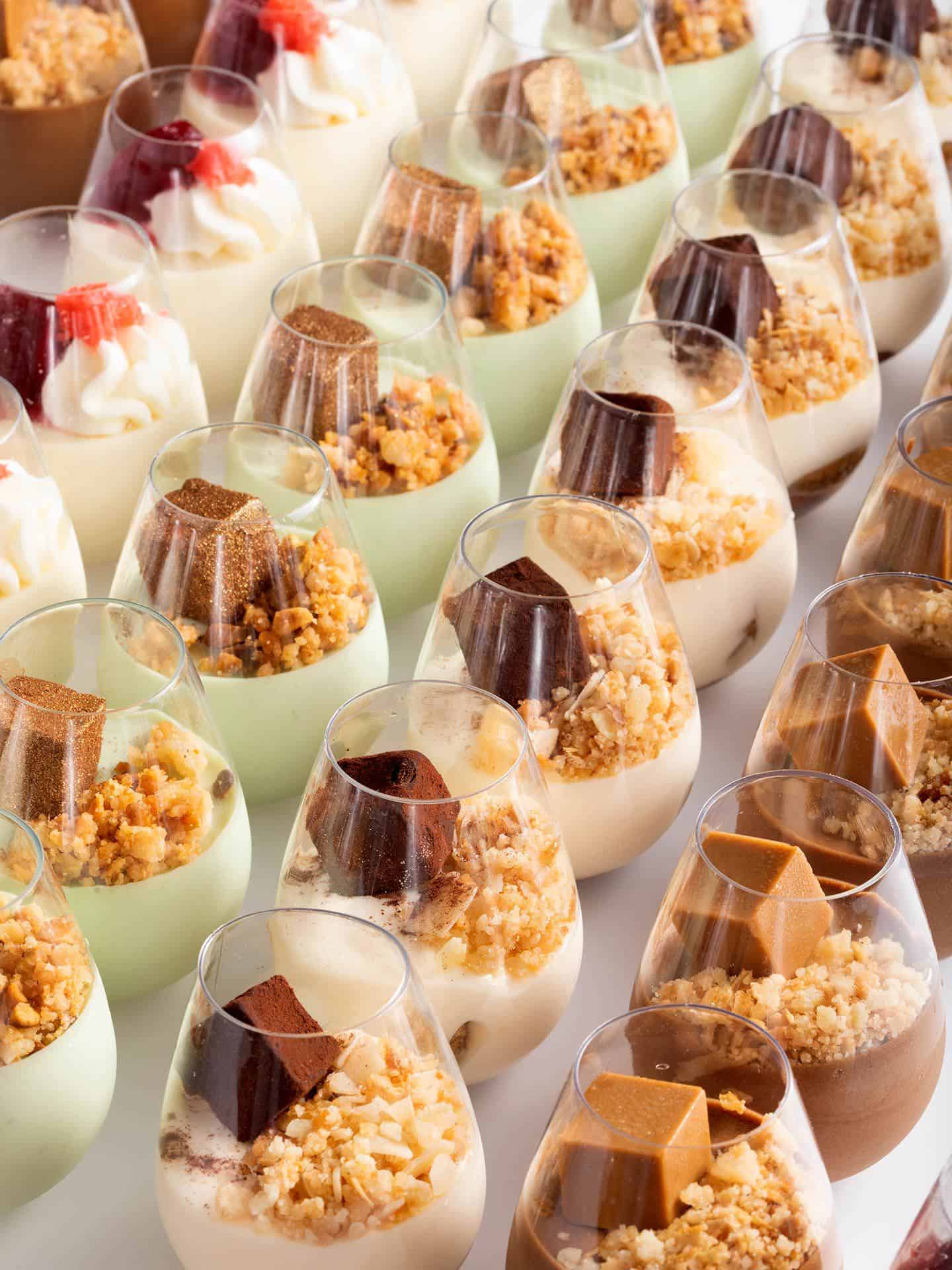 קינוחים אישיים בכוסות